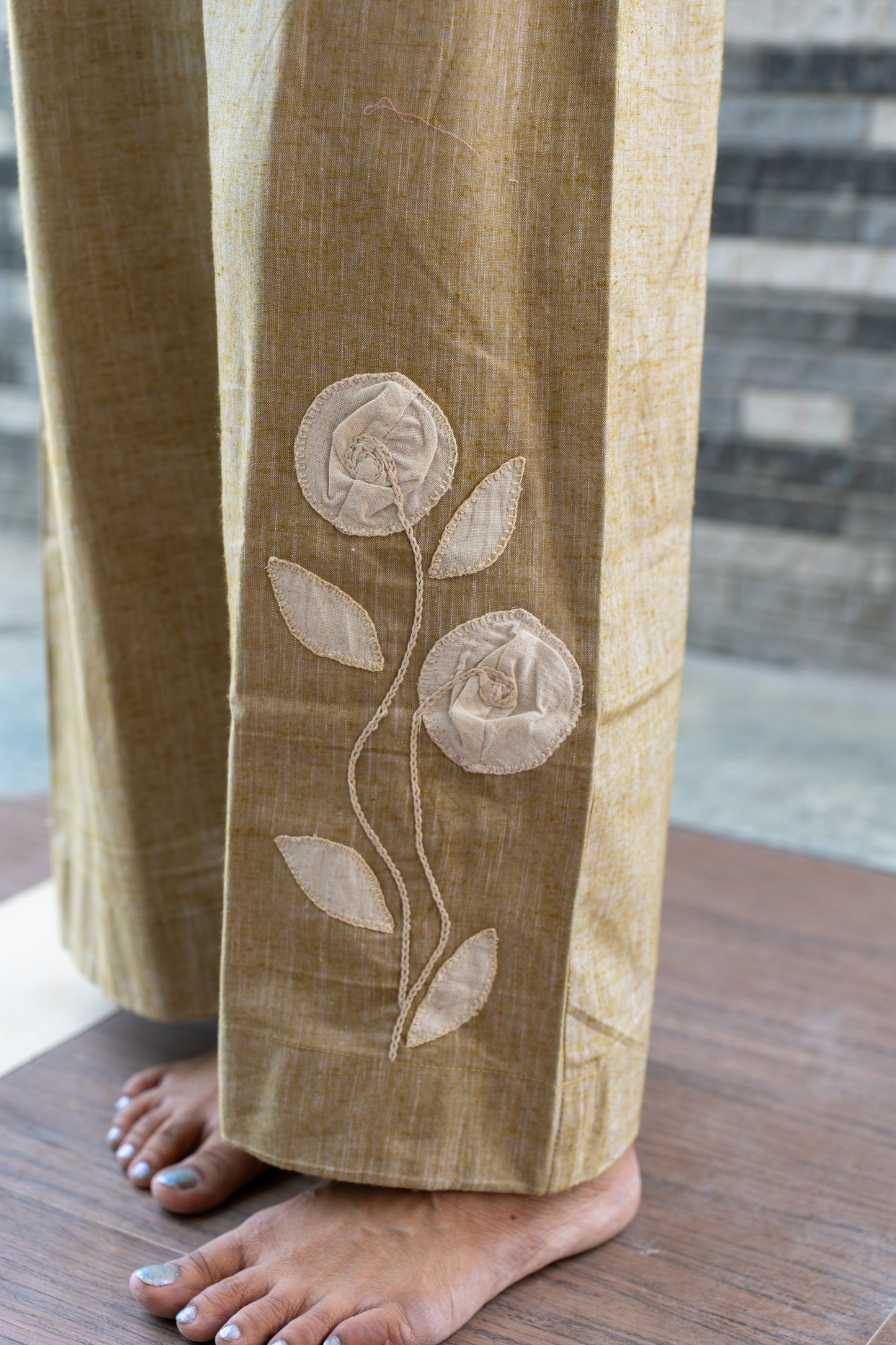 Jumpsuit with patch roses embroidery
