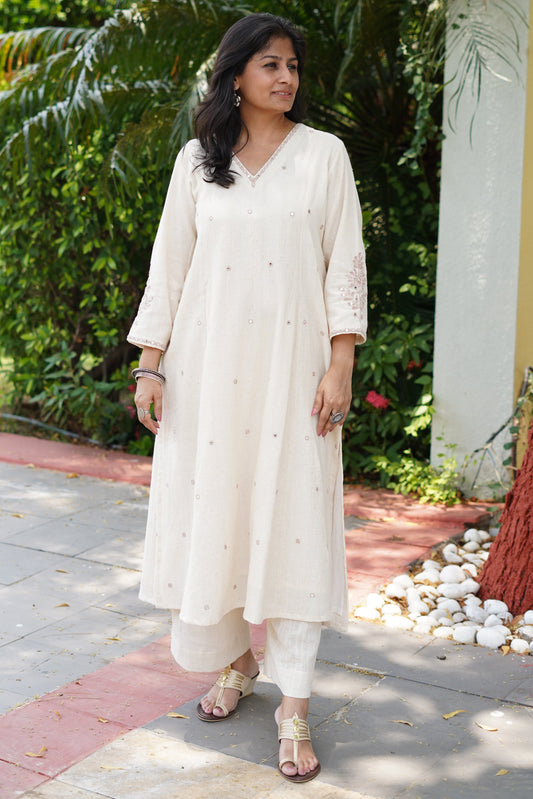 Kala cotton kurta with mirror embroidery in pink